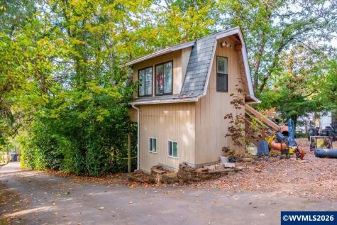 2941 NW Independence Highway Albany OR 97321