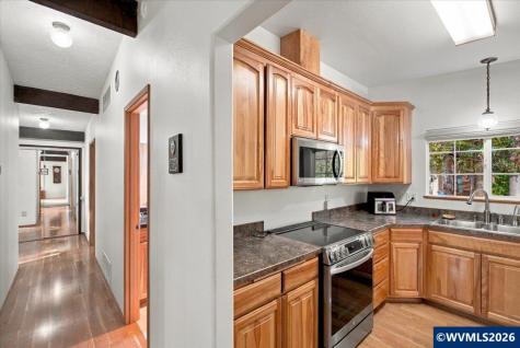 2941 NW Independence Highway Albany OR 97321