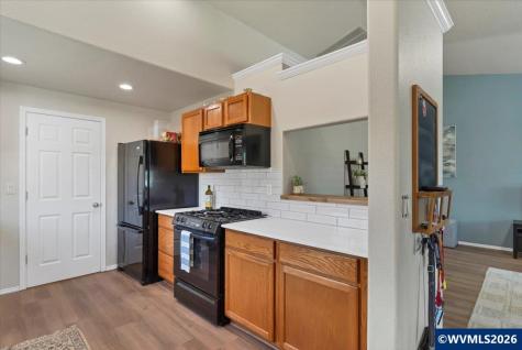 585 NW Marshall Street Dallas OR 97338