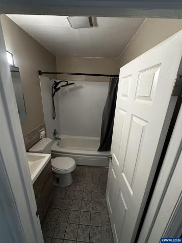 895 Vista Avenue SE Salem OR 97302