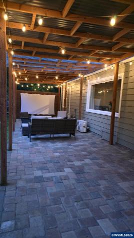 895 Vista Avenue SE Salem OR 97302