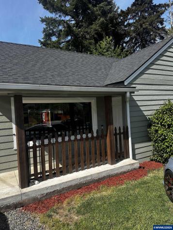 895 Vista Avenue SE Salem OR 97302