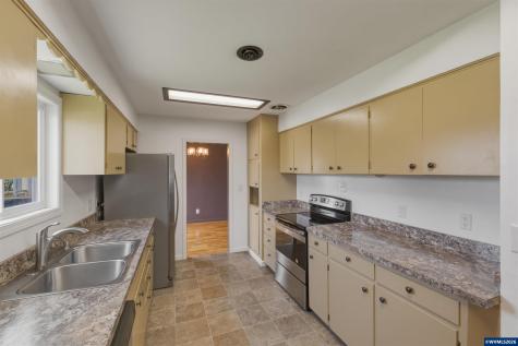 1137 N 4th Street Stayton OR 97383