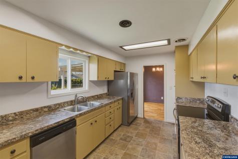 1137 N 4th Street Stayton OR 97383