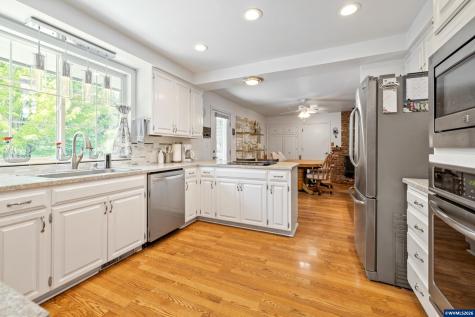39711 Lacomb Drive Lebanon OR 97355