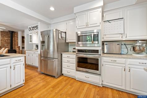 39711 Lacomb Drive Lebanon OR 97355