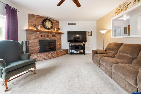 39711 Lacomb Drive Lebanon OR 97355