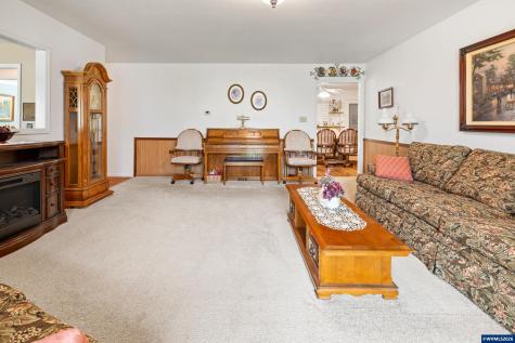 39711 Lacomb Drive Lebanon OR 97355