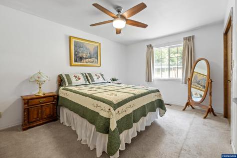 39711 Lacomb Drive Lebanon OR 97355