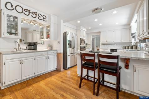 39711 Lacomb Drive Lebanon OR 97355