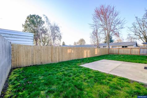 4765 Swegle Road NE Salem OR 97301