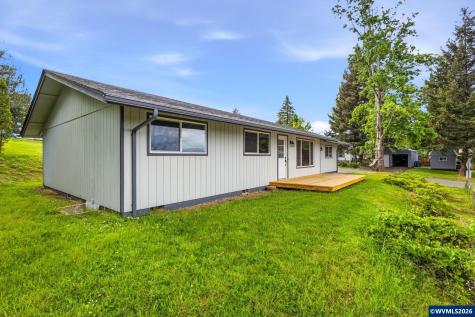 745 SW Barber Avenue Willamina OR 97396