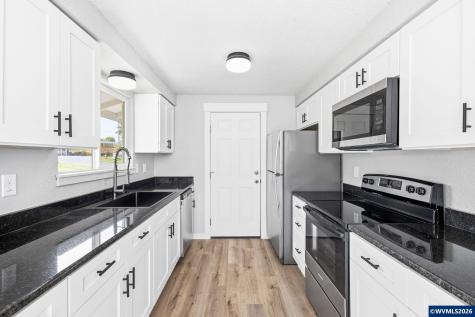745 SW Barber Avenue Willamina OR 97396