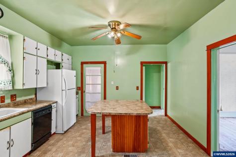 223 Coolidge Street Silverton OR 97381