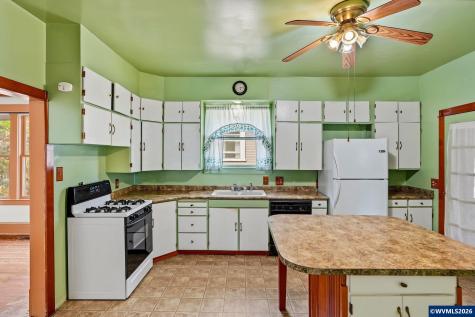 223 Coolidge Street Silverton OR 97381