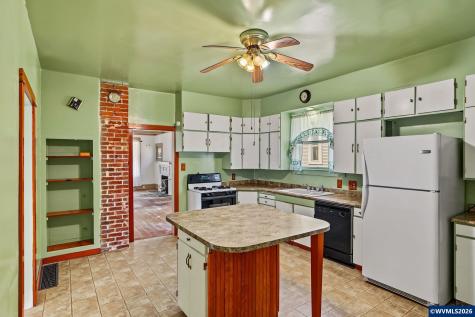 223 Coolidge Street Silverton OR 97381