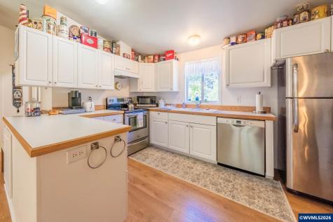 1232 SE 2nd Court Lincoln City OR 97367-9999