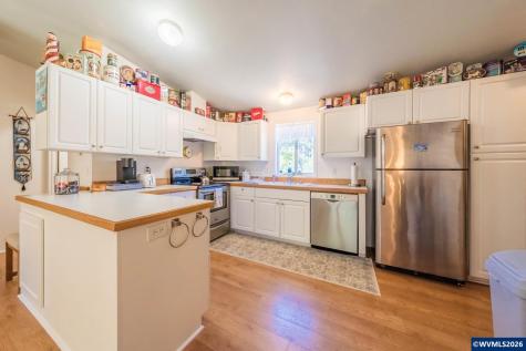 1232 SE 2nd Court Lincoln City OR 97367-9999