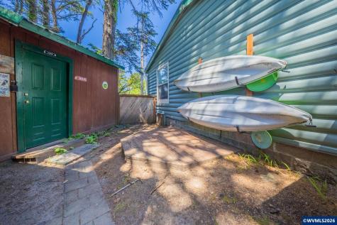 1232 SE 2nd Court Lincoln City OR 97367-9999