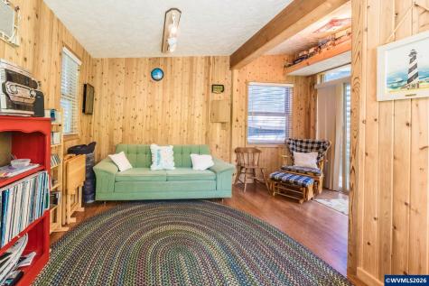 1232 SE 2nd Court Lincoln City OR 97367-9999