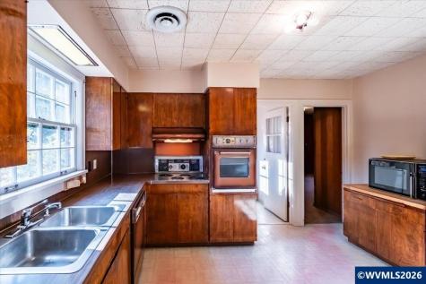 1840 Broadway Street SW Albany OR 97321