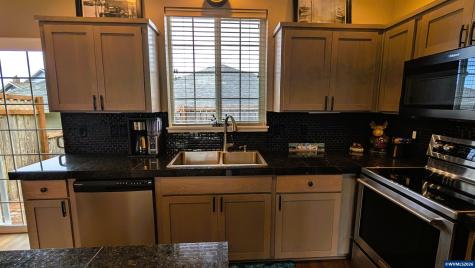 145 NE 71st Street Newport OR 97365