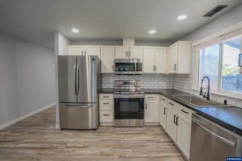 2670 Edgemont Street SE Albany OR 97322