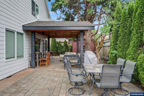 810 SE Locust Street Dundee OR 97115