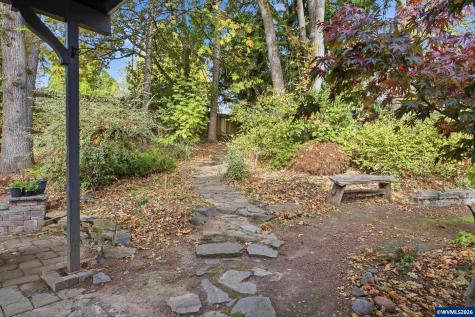 1001 Murlark Avenue NW Salem OR 97304-311