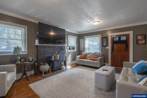 2595 Brooks Avenue NE Salem OR 97301