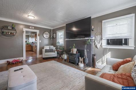 2595 Brooks Avenue NE Salem OR 97301