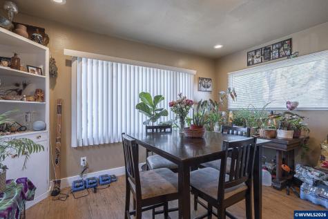 2595 Brooks Avenue NE Salem OR 97301