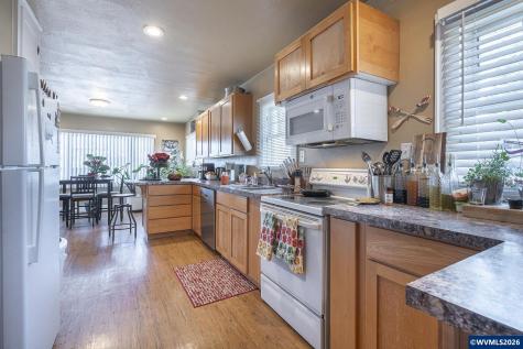 2595 Brooks Avenue NE Salem OR 97301