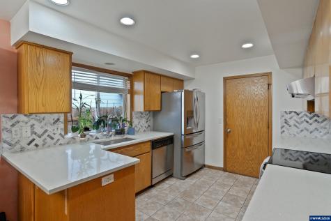 2573 Michael Drive NE Salem OR 97305