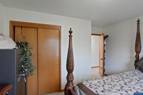 2573 Michael Drive NE Salem OR 97305