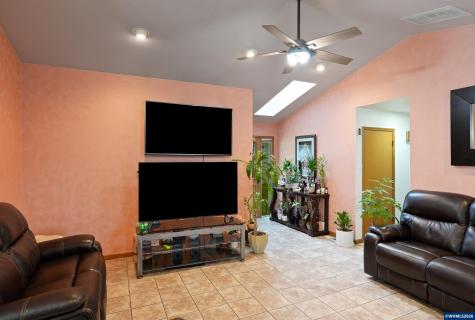 2573 Michael Drive NE Salem OR 97305