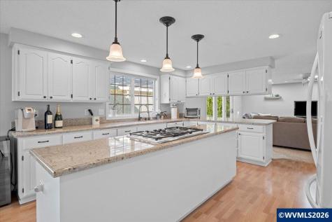 1737 Sunburst Terrace NW Salem OR 97304