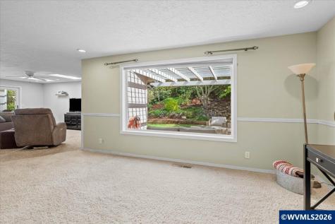 1737 Sunburst Terrace NW Salem OR 97304