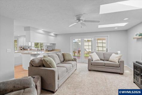1737 Sunburst Terrace NW Salem OR 97304