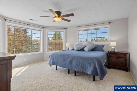 1737 Sunburst Terrace NW Salem OR 97304