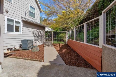 1737 Sunburst Terrace NW Salem OR 97304