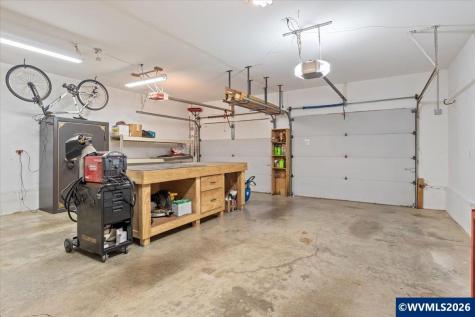 1737 Sunburst Terrace NW Salem OR 97304