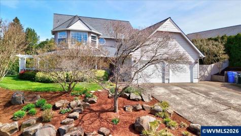 1737 Sunburst Terrace NW Salem OR 97304