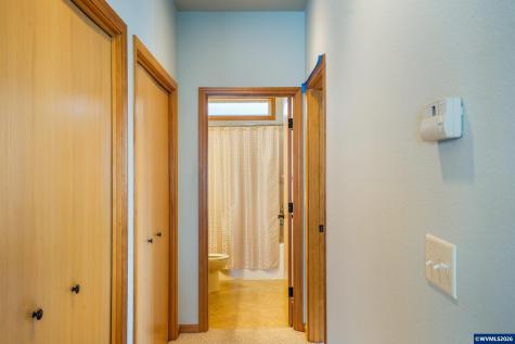 2030 Lakeland Way Eugene OR 97408