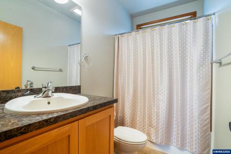 2030 Lakeland Way Eugene OR 97408