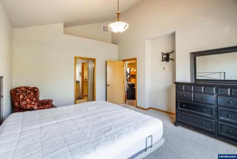 2030 Lakeland Way Eugene OR 97408
