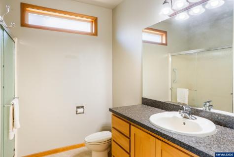 2030 Lakeland Way Eugene OR 97408