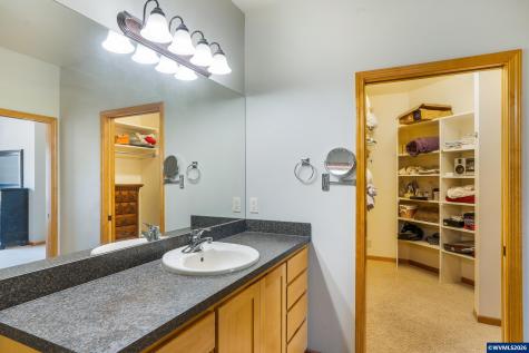 2030 Lakeland Way Eugene OR 97408