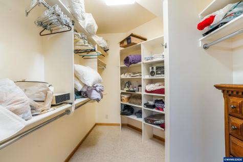 2030 Lakeland Way Eugene OR 97408