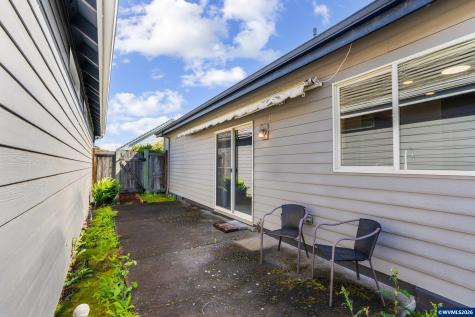 2030 Lakeland Way Eugene OR 97408